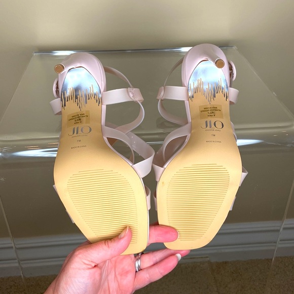 NWT Jennifer Lopez seashell pink color heels, size 7, super pretty! - Picture 7 of 11